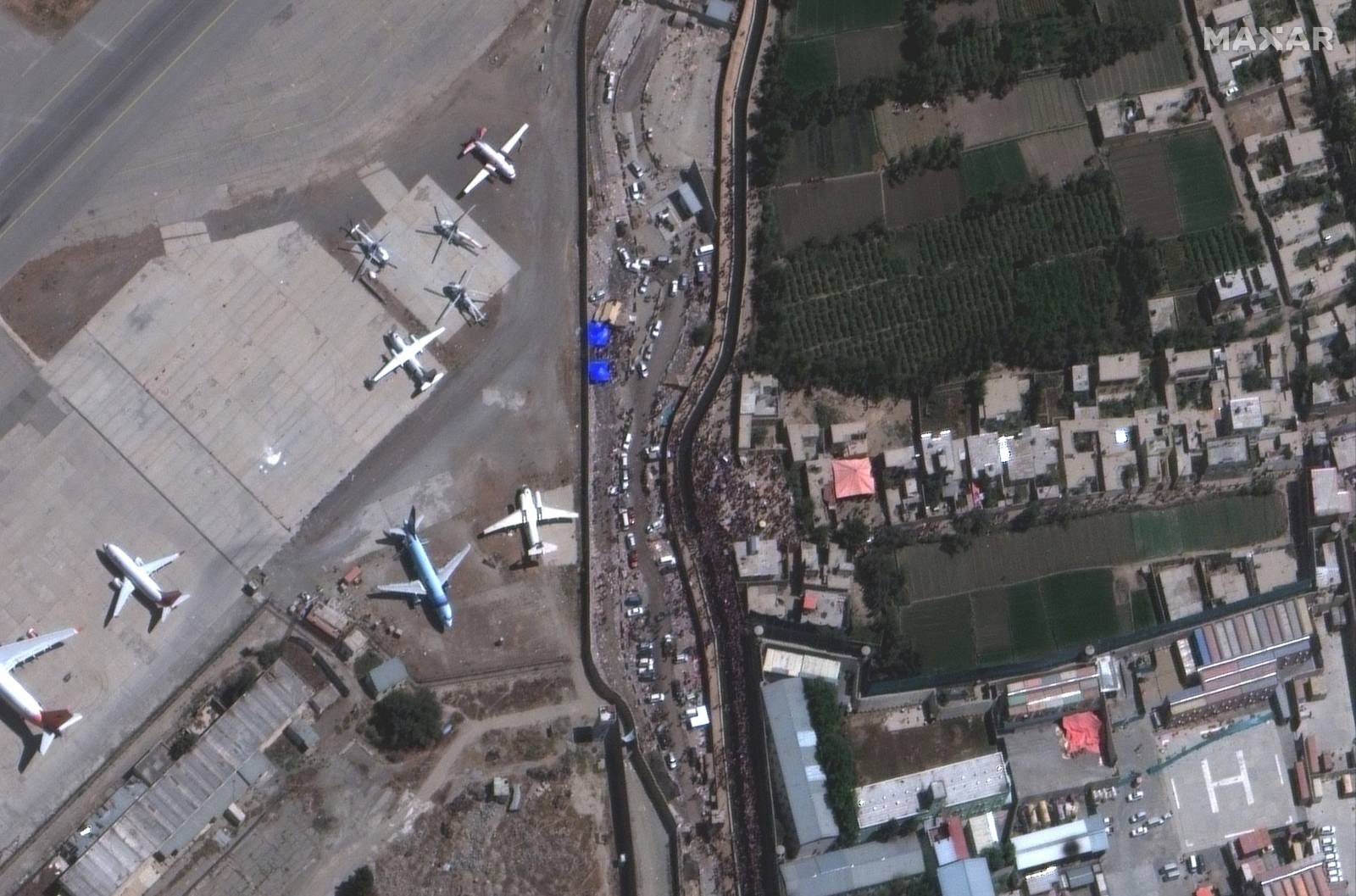 An overview of crowds at the Abbey Gate at Kabul's Hamid Karzai International Airport