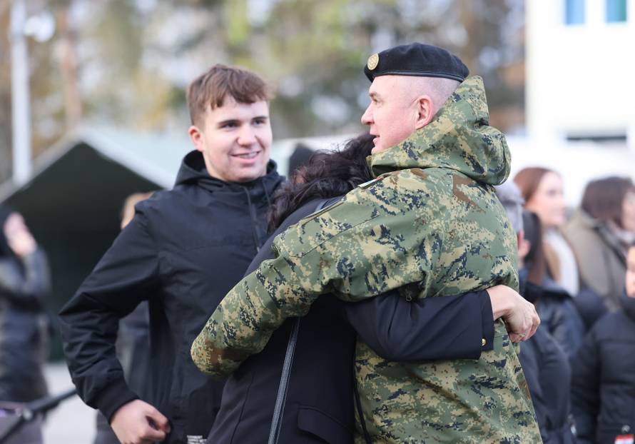 FOTO 151 vojnik ide na Kosovo