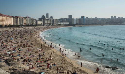 U Španjolskoj zatvorili 55 plaža, a na one koje su otvorene ulazi se kontrolirano i čeka u redu