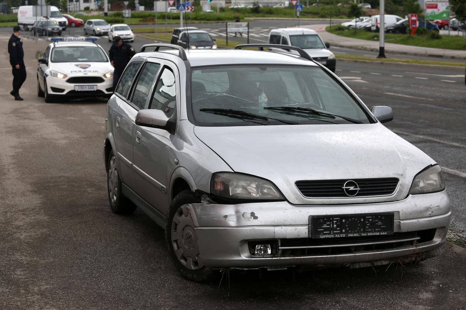 Policija zaustavila automobil u kojem je muÅ¡karac bjeÅ¾ao policiji od DraganiÄa do Zagreba