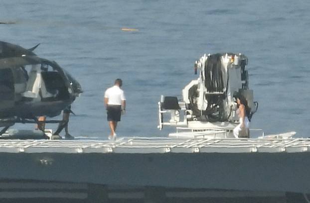 Jeff Bezos i zaručnica Lauren poletjeli helikopterom s jahte i otišli iz Hrvatske