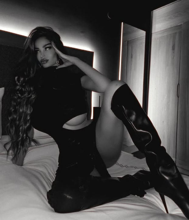 FOTO Bujna starleta Soraja bila je u BB kući, a sada je objavila novu provokativnu fotku...