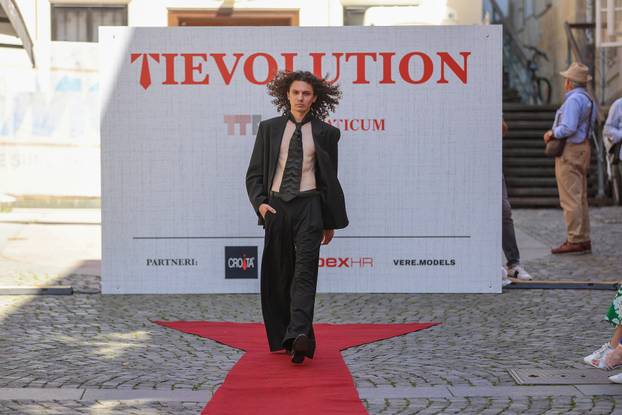 Zagreb: Modna revija povodom 400 godina nastanka kravate