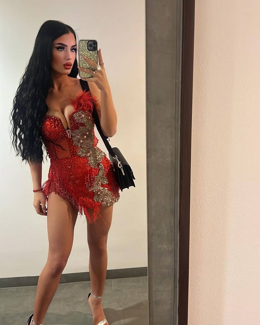 MC Stojan ljubi 22 godine mlađu pjevačicu: Spremamo svadbu, a gosti neka pripreme 500 eura...