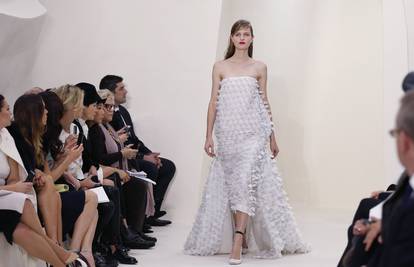 Novi izgled coutura: Dior slavi jednostavan, a klasičan look