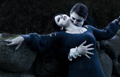 Vampirski par: 'Jedno drugome pijemo krv i uživamo u tome...'