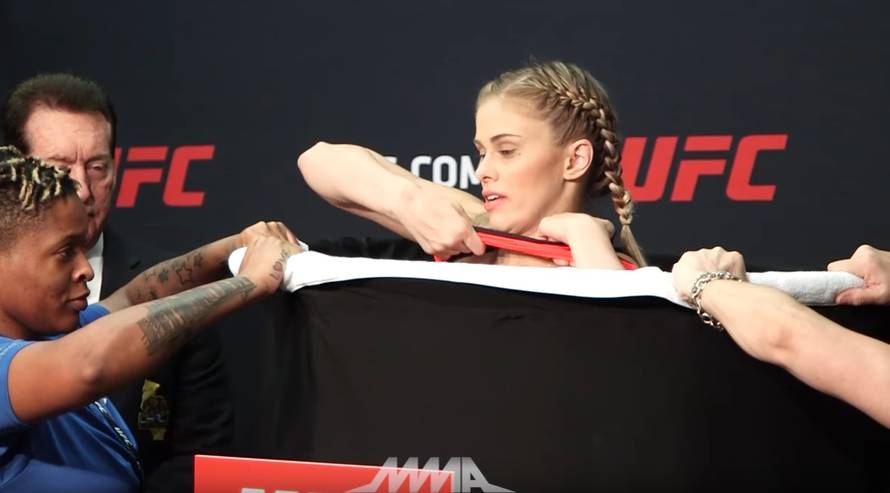 Prošla vaganje tek nakon što je u potpunosti ostala bez odjeće