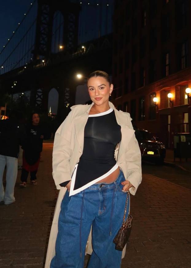 Bez filtera i srama: Ova influencerica pokazuje sve, a fanovi je zbog toga obožavaju!