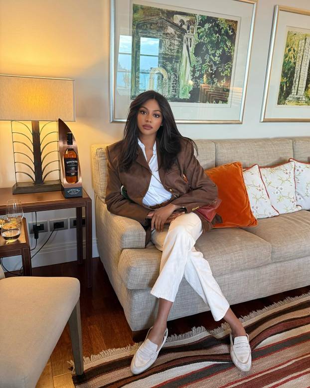 FOTO Bivša misica želi preuzeti Formulu 1: 'Cilj mi nije pobjeda'