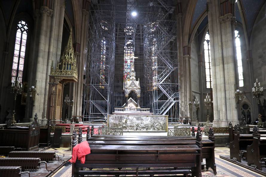 Zagreb: Nadbiskup Bozanic blagoslovio pocetak radova na obnovi kompleksa katedrale 