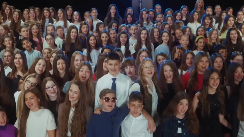 Poslušajte kako zvuči pjesma Moja domovina u izvedbi djece iz The Voice Kidsa i zborova...
