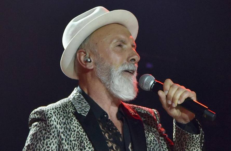 Dino Merlin prije Arene: 'Mogli ste jest kestene ili voditi ljubav, ali odlučili ste doći na koncert'
