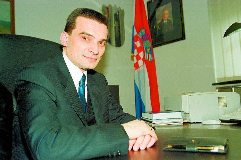 D. Grzelj