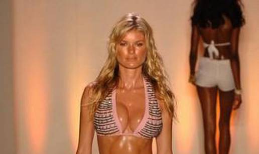 Marisa Miller se oznojila šetajući modnom pistom