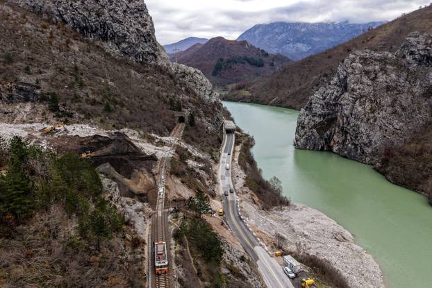 U Donjoj Jablanici započela je prva faza sanacije i rekonstrukcije željezničke pruge