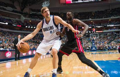 Dobri div Nowitzki: Odrekao se novca kako bi krenuo po titulu