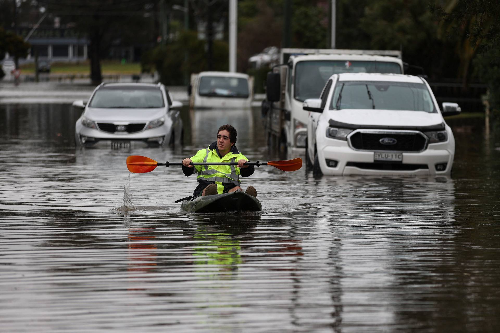 Flooding from heavy rains affects western suburbs in Sydney