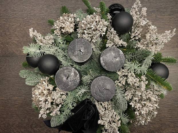 FOTO Pogledajte kakvih sve vjenčića ima po Zagrebu, neki 'dizajnerski' dođu i 400 eura