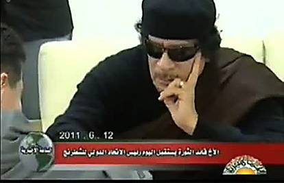 Gadafi je u poruci pozvao na otpor pobunjenicima u Libiji