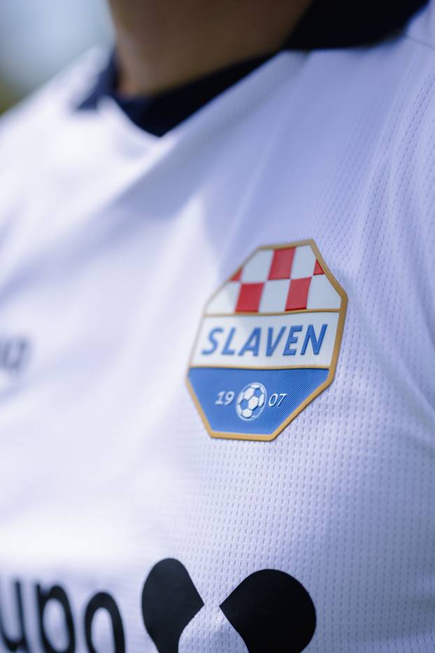 FOTO Slaven Belupo predstavio nove dresove i oduševio: 'Novi dresovi, za pobjednike krojeni'