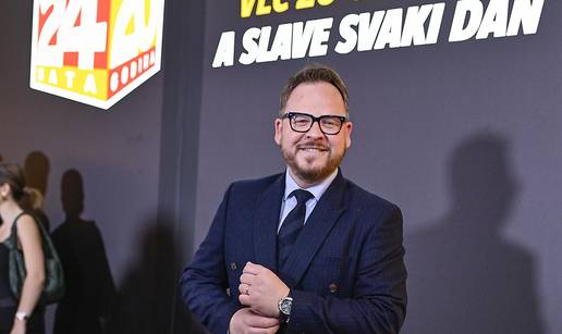Poznati voditelj progovorio o bolesti crijeva zbog koje od jutra do večeri dobije čak 5 kg