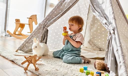Kako odabrati poklon za bebu koji &cacute;e se stvarno koristiti (i za&scaron;to to vrijedi)