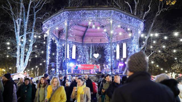 Odlična atmosfera na zagrebačkom Adventu