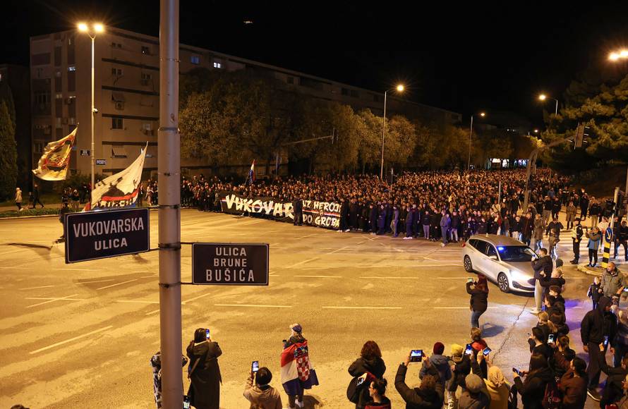 Split: Održan mimohod Torcide za Vukovar