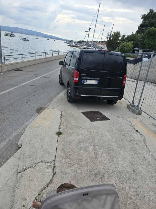 FOTO Ako trebate savjet kako (ne) parkirati, pogledajte ove bisere! Od ovoga boli glava