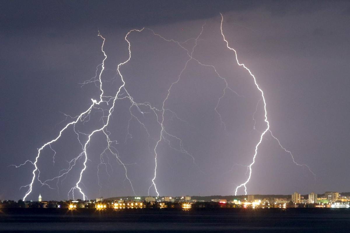Napokon olakšanje: Danas stižu vlažan zrak i kiša, temperature prema vikendu padaju