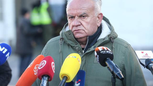 Petrinja: Predsjednik Milanović sastao se s gradonačelnikom Dumbovićem
