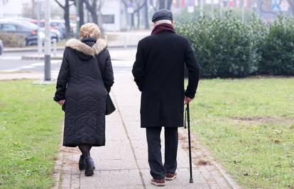 Umirovljenici zajedno: 'Predizborna božićnica malo je, ali ugodno iznenađenje za nas'
