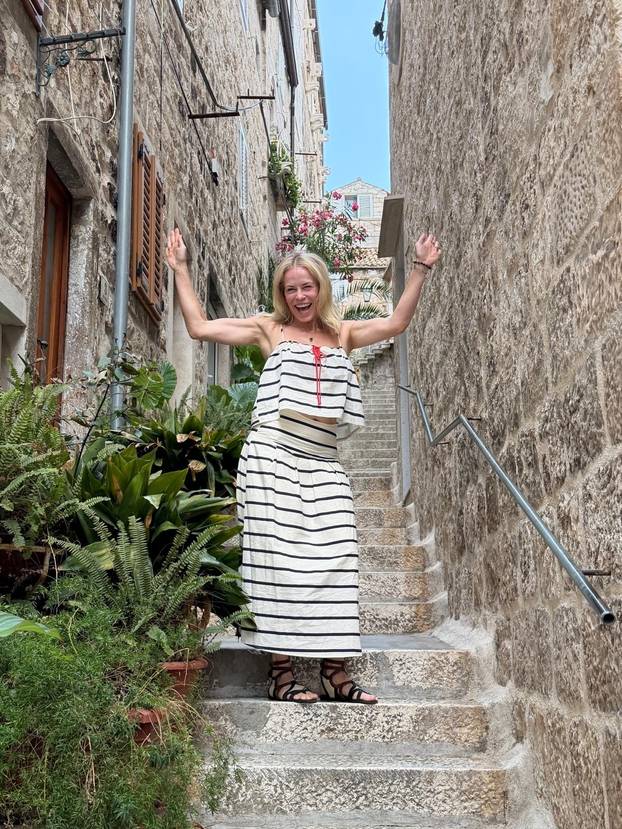 FOTO Komičarka Chelsea Handler odmara u Hrvatskoj! Evo koja je mjesta posjetila