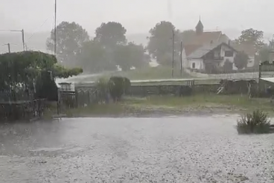 Tuča u Svetom Ivanu Zelini