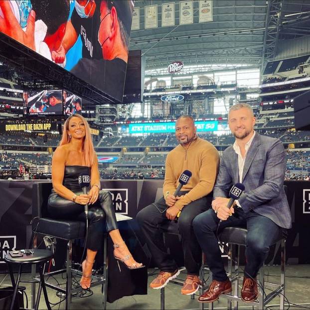 FOTO Incident u studiju Lige prvaka: Voditeljici pukla uska haljina, Henryju su 'bježale oči'