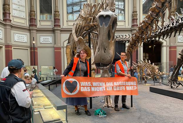 Activists get stuck in Berlin natural history museum