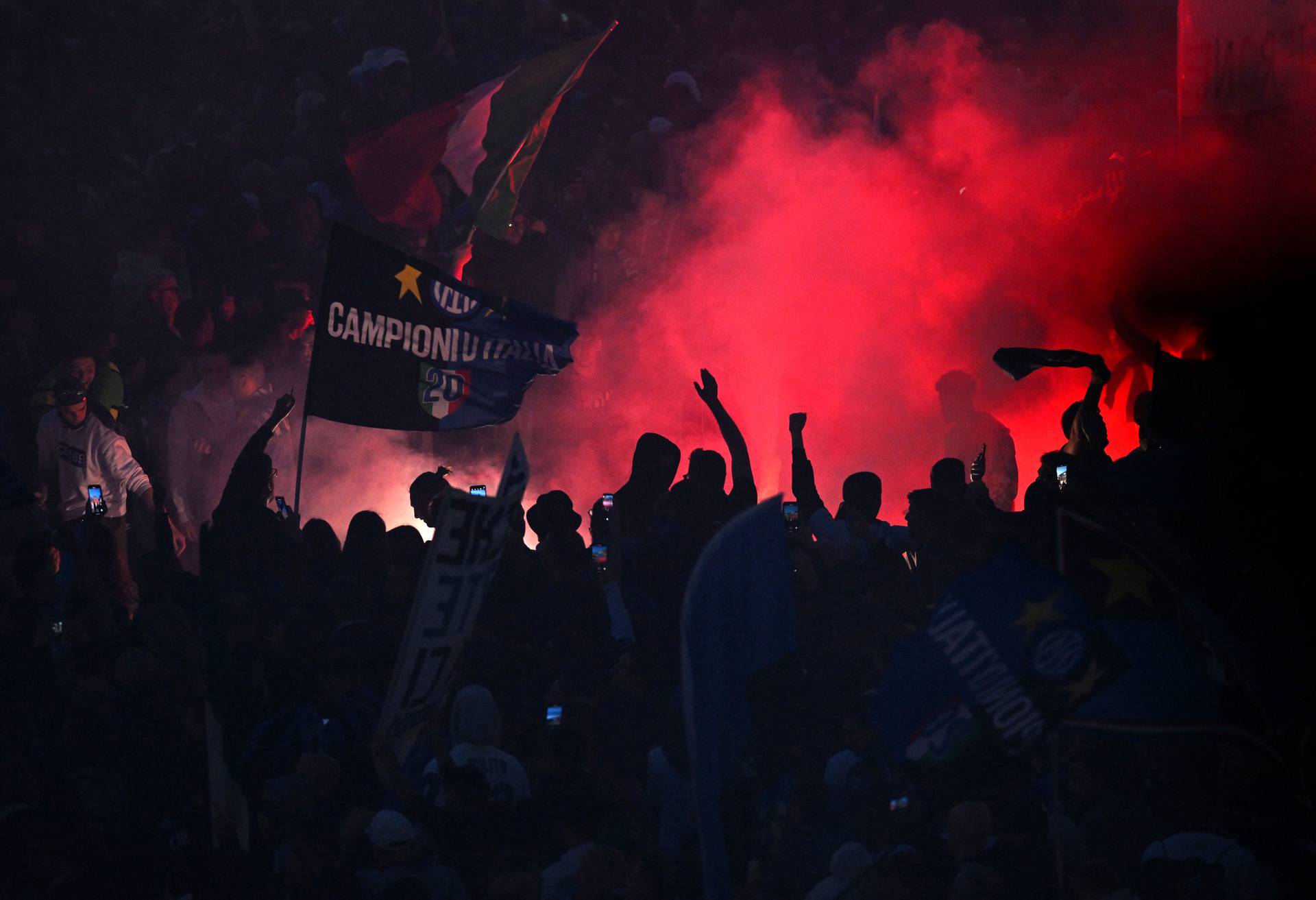 Serie A - Inter Milan celebrate winning Serie A