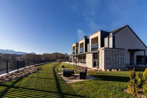 FOTO Ovako izgleda vila bivšeg potpredsjednika HDZ-a. Noćenje 1100 eura, ima bazen, saunu...