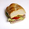 Misterij u Njemačkoj: 'Netko na autoputu već šest mjeseci redovito baca sendvič iz auta'