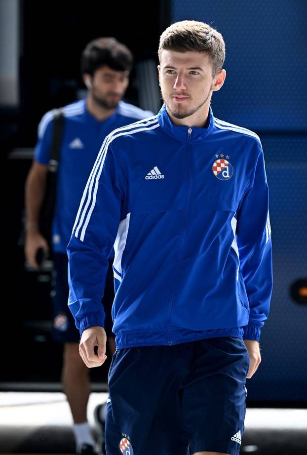 Zagreb: Odlazak igrača GNK Dinamo na uzvratnu utakmicu protiv Sparte