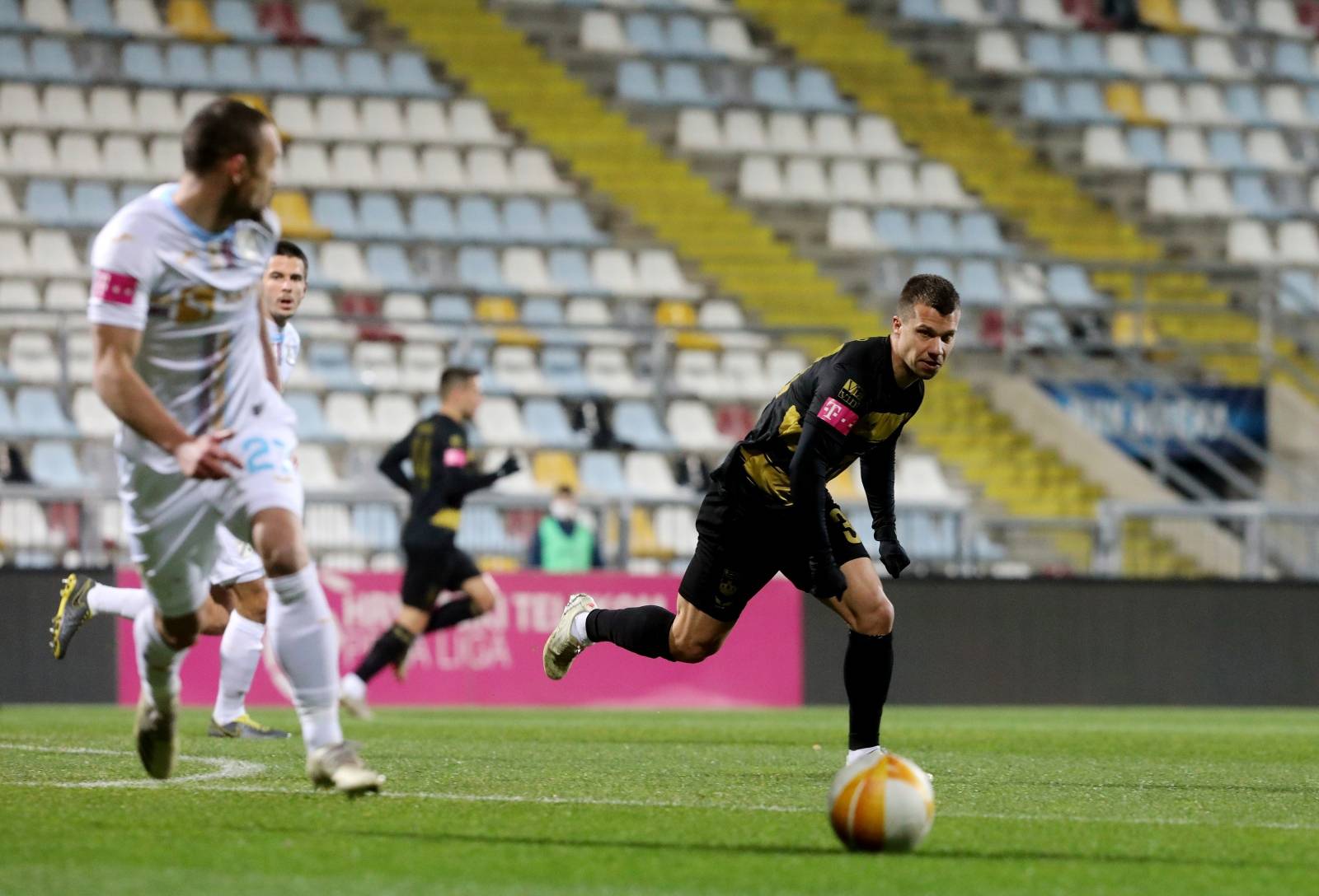 HNK Rijeka i NK Osijek susreli se u 13. kolu Prve HNL