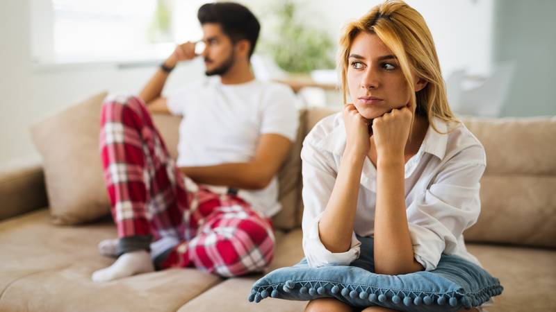 Tihe ubojice ljubavi: 30 ženskih ponašanja zbog kojih se muževi emocionalno distanciraju