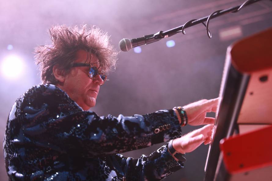 Frankfurt: Grupa Crvena jabuka nastupila na Hrvatskoj noÄi u Franfurtu