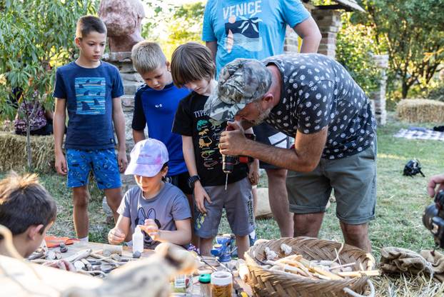 Kozjak : Održan 20. Slama festival - Obitelj 
