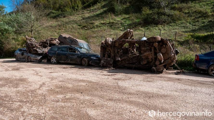 FOTO Ovako izgleda Jablanica sedam dana nakon katastrofe. Počela obdukcija žrtava...