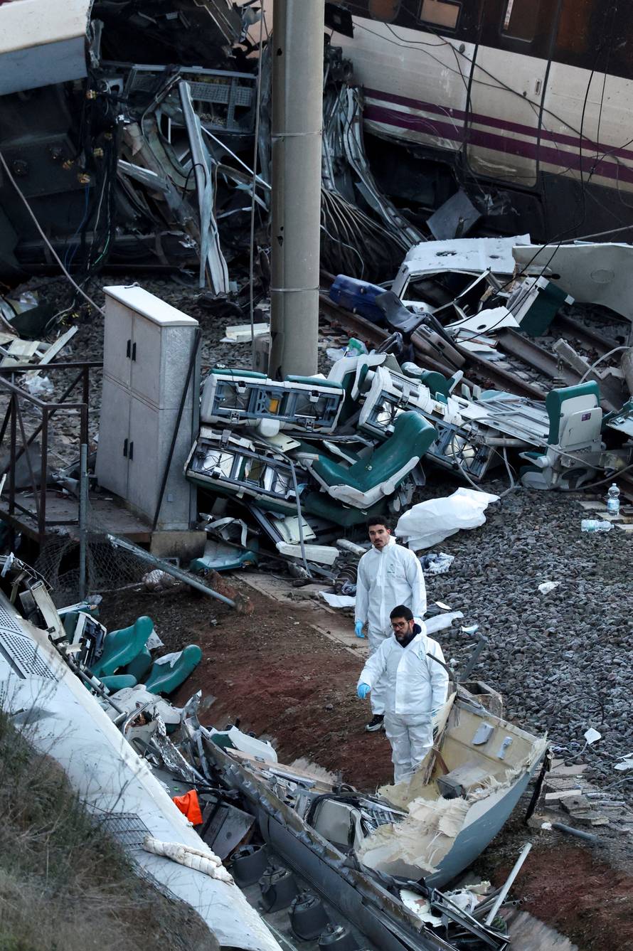 Two high-speed trains derail in Spain