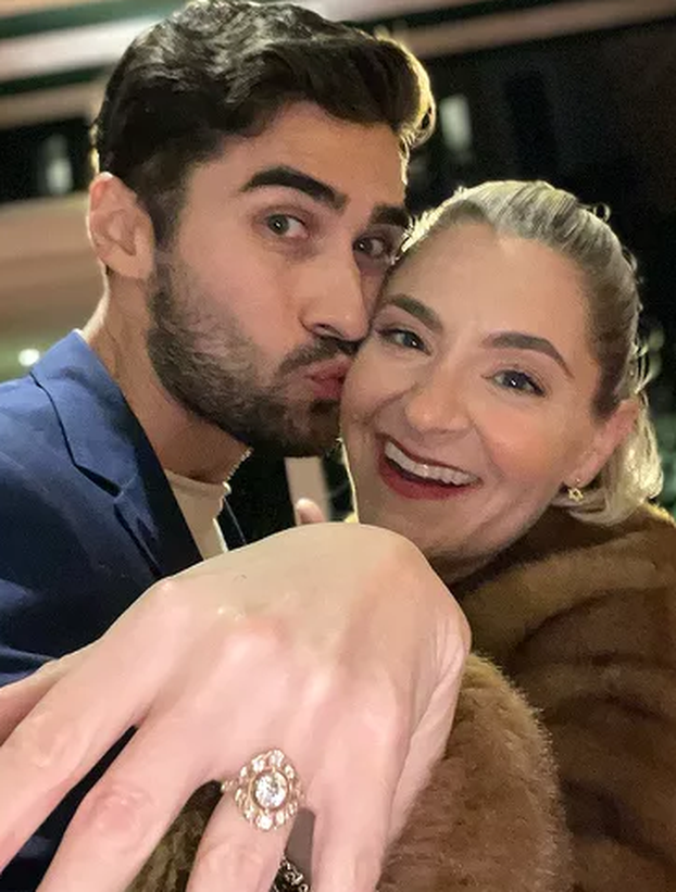 FOTO Sve više žena se udaje za gay muškarce zbog financijske i emocionalne podrške...