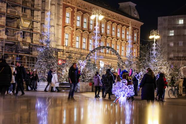 Zagreb: Blagdansko ozračje u centru grada