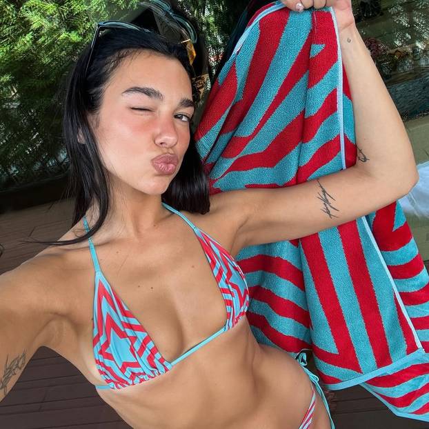 FOTO Opa! Dua Lipa pokazala je zavidnu figuru: Fanovi u deliriju