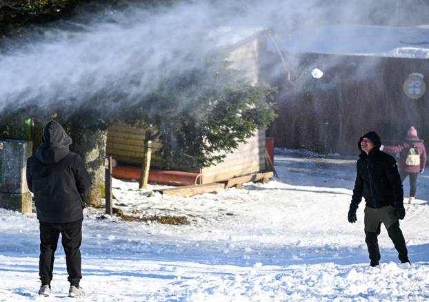 Sunčano novogodišnje jutro na Sljemenu